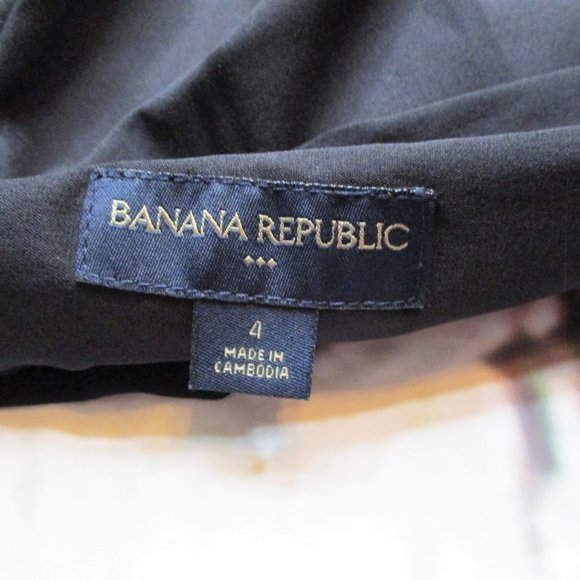 Banana Republic Mid Rise Little Black Skirt - Picture 5 of 6